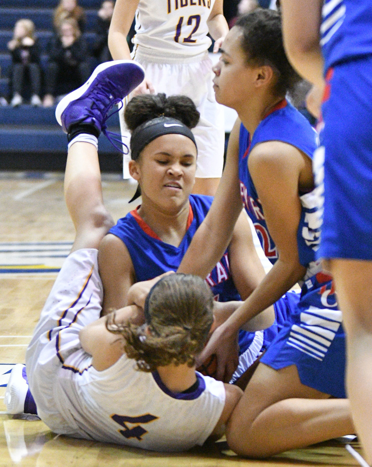 IHMVCU Shootout - Davenport Central vs. Sherrard